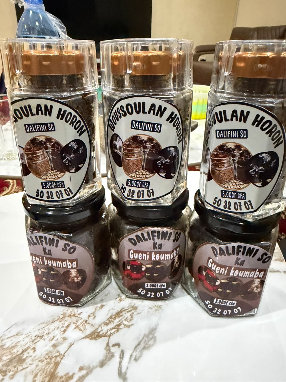 Produits Dalifini So — Woussoulan Horon et Gueni Koumaba en flacons